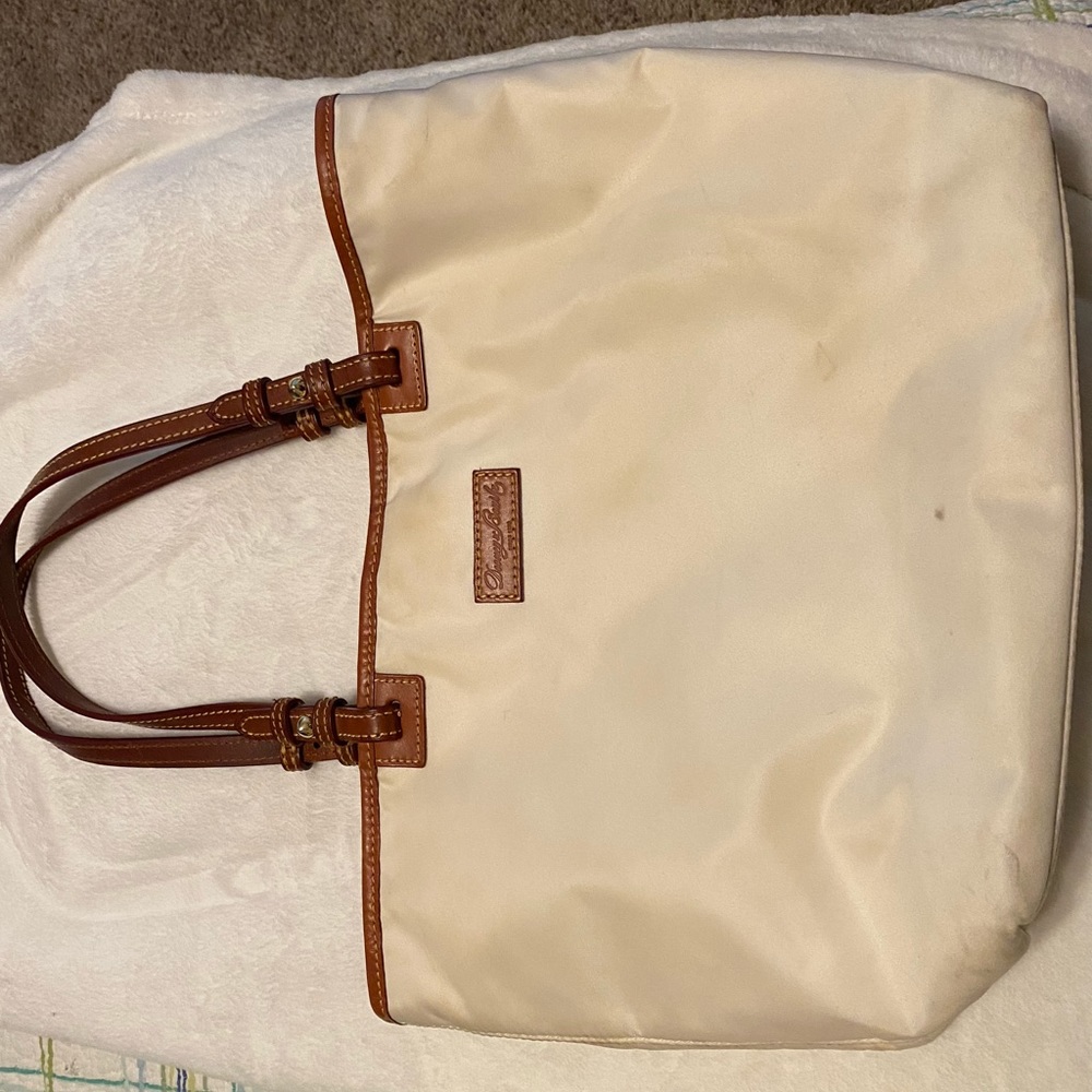 Dooney & Bourke ivory nylon tote w/leather straps
